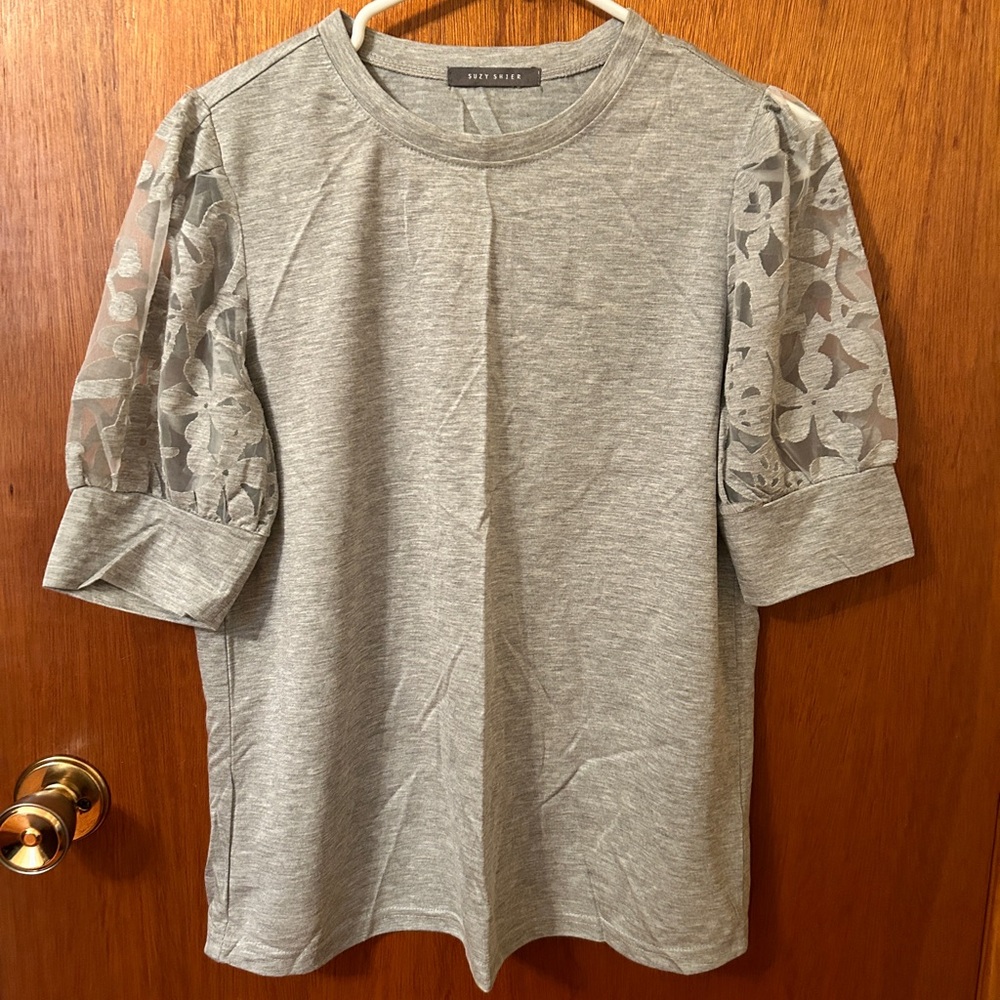 Suzy Shier top